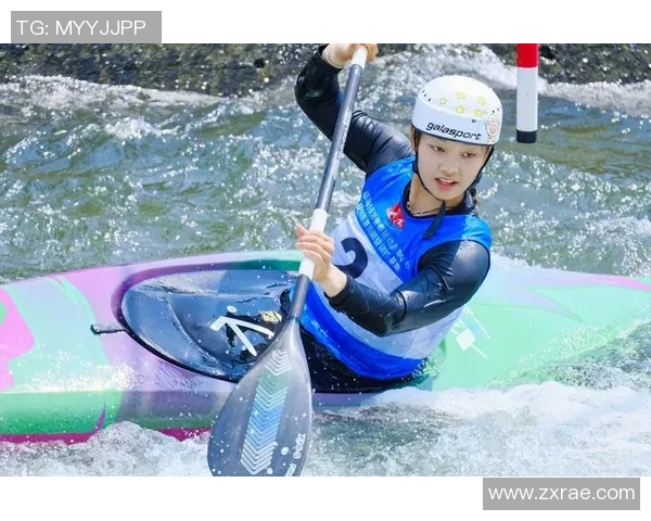 中学生皮划艇赛摘3银2铜，练习学习两不误
